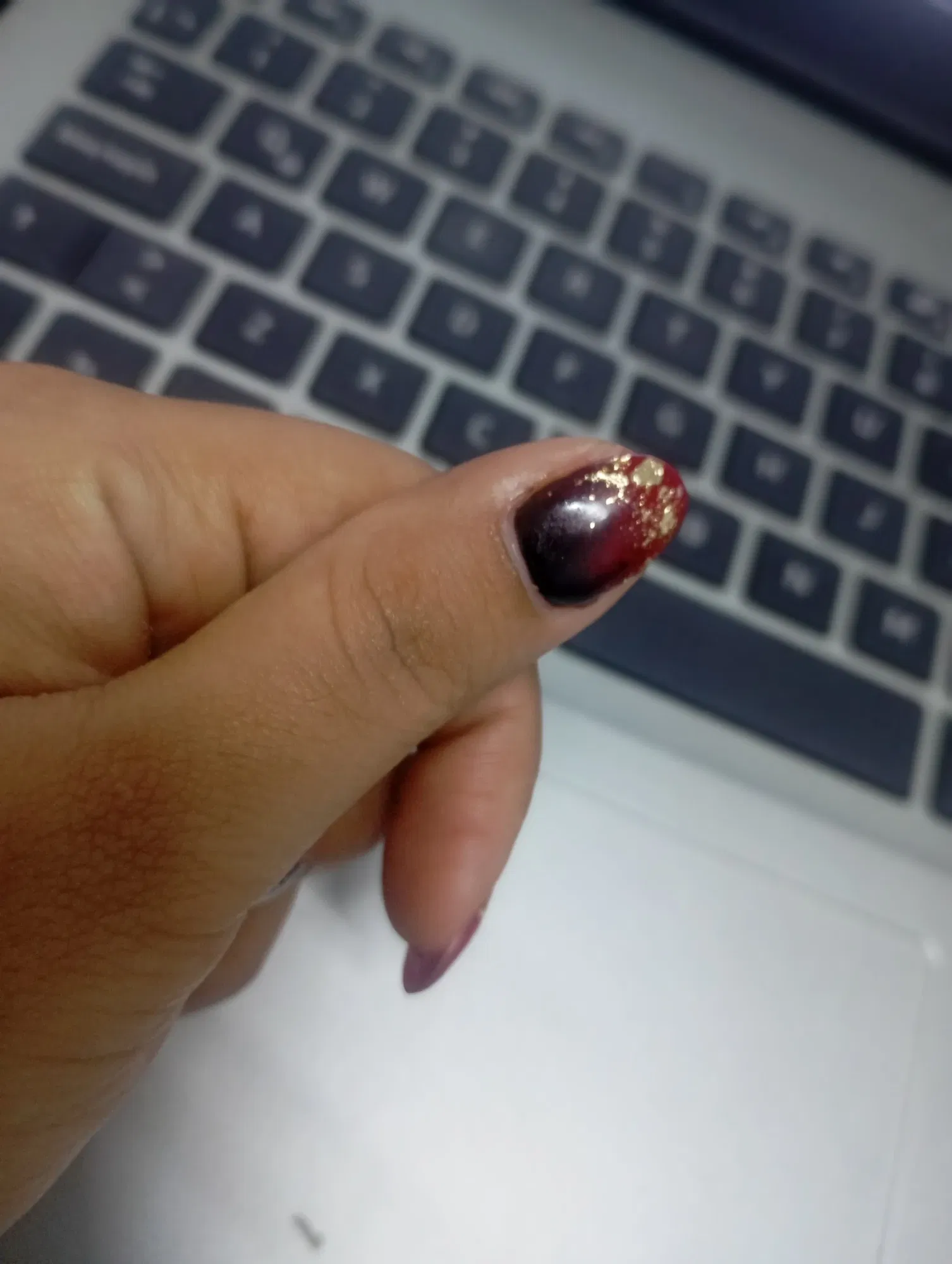 i9hxuxyCgEUojYNT_1000963194.webp