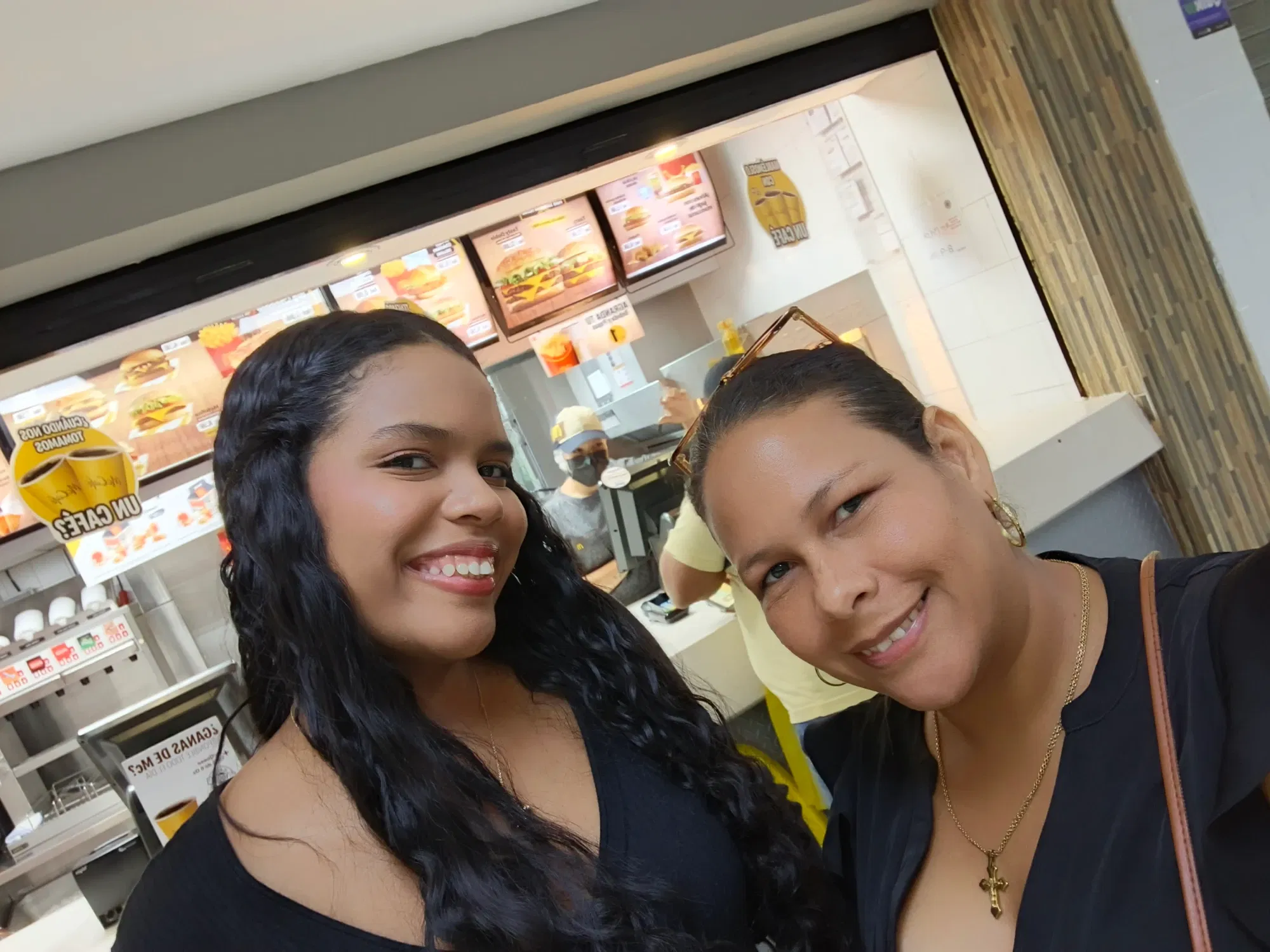 0PCaSC3QCM4Kd6iw_1000238442.webp