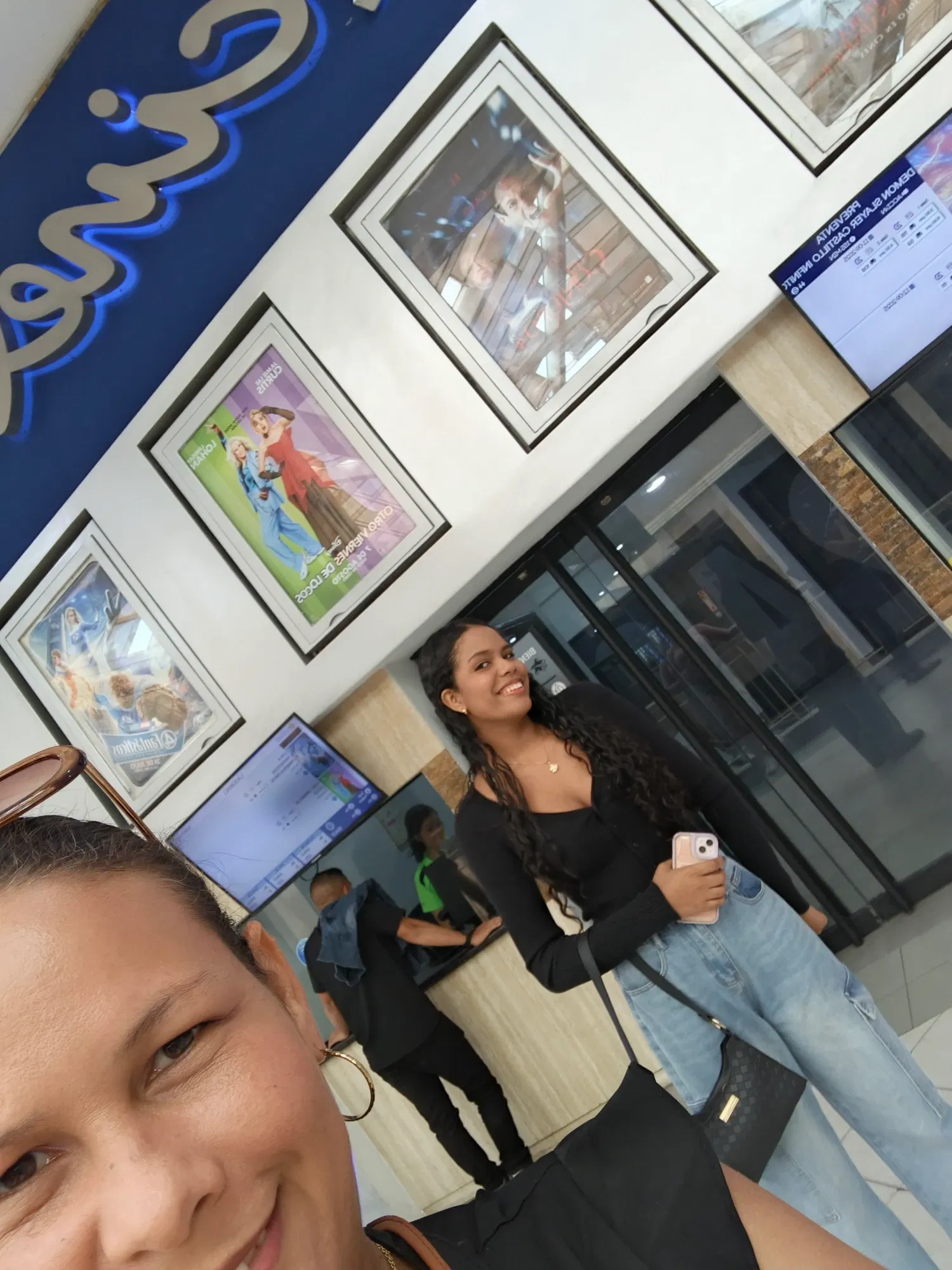 ApUa3yxCc3c0dZgH_1000227922.webp