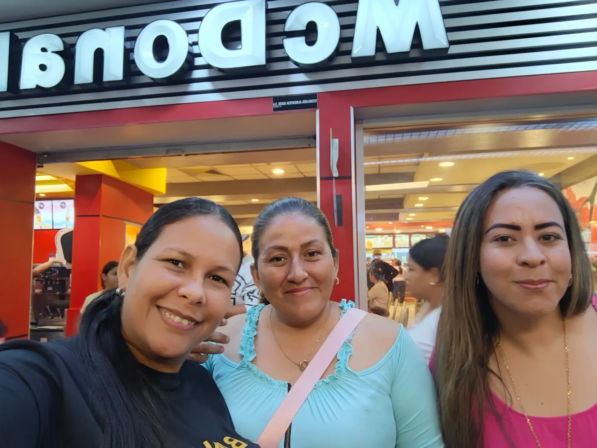 yt6l6mrN7jZ3fhSZ_1000234230.webp