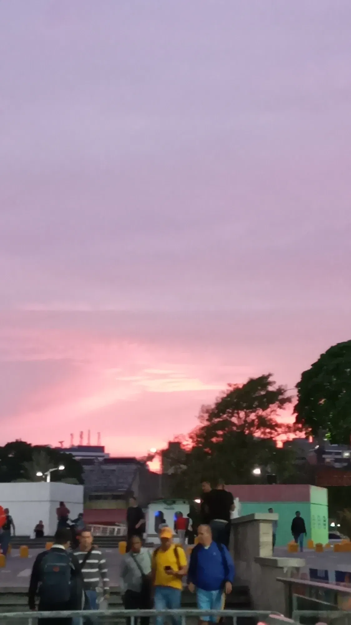 38Mm7UPKItFlLF8c_20250507_184957_mfnr.webp