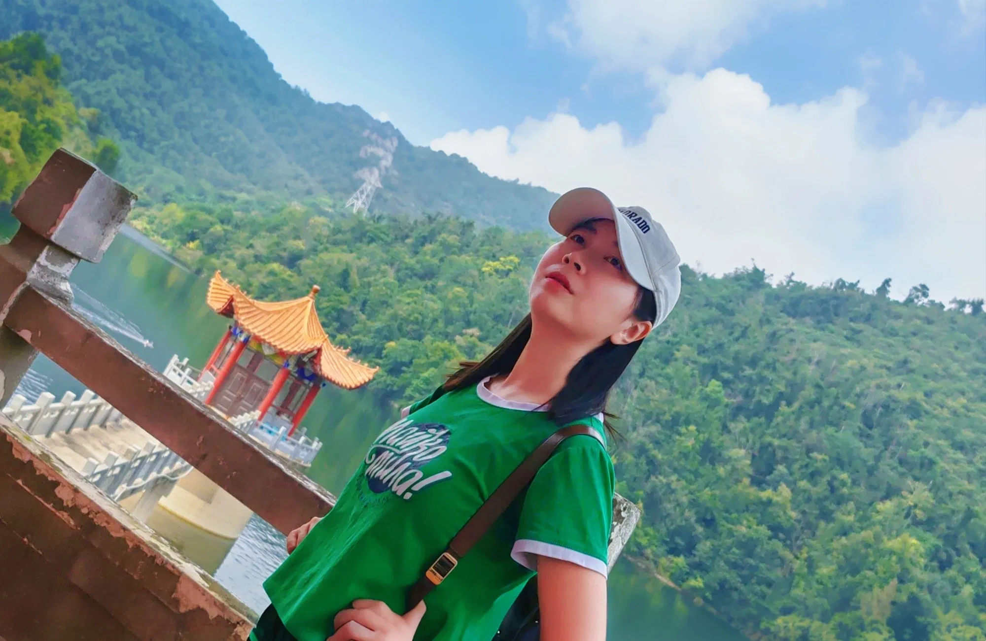 uoikH2QPLozE8ikH_MEITU_20251003_150001132_edit_643358824823167.webp