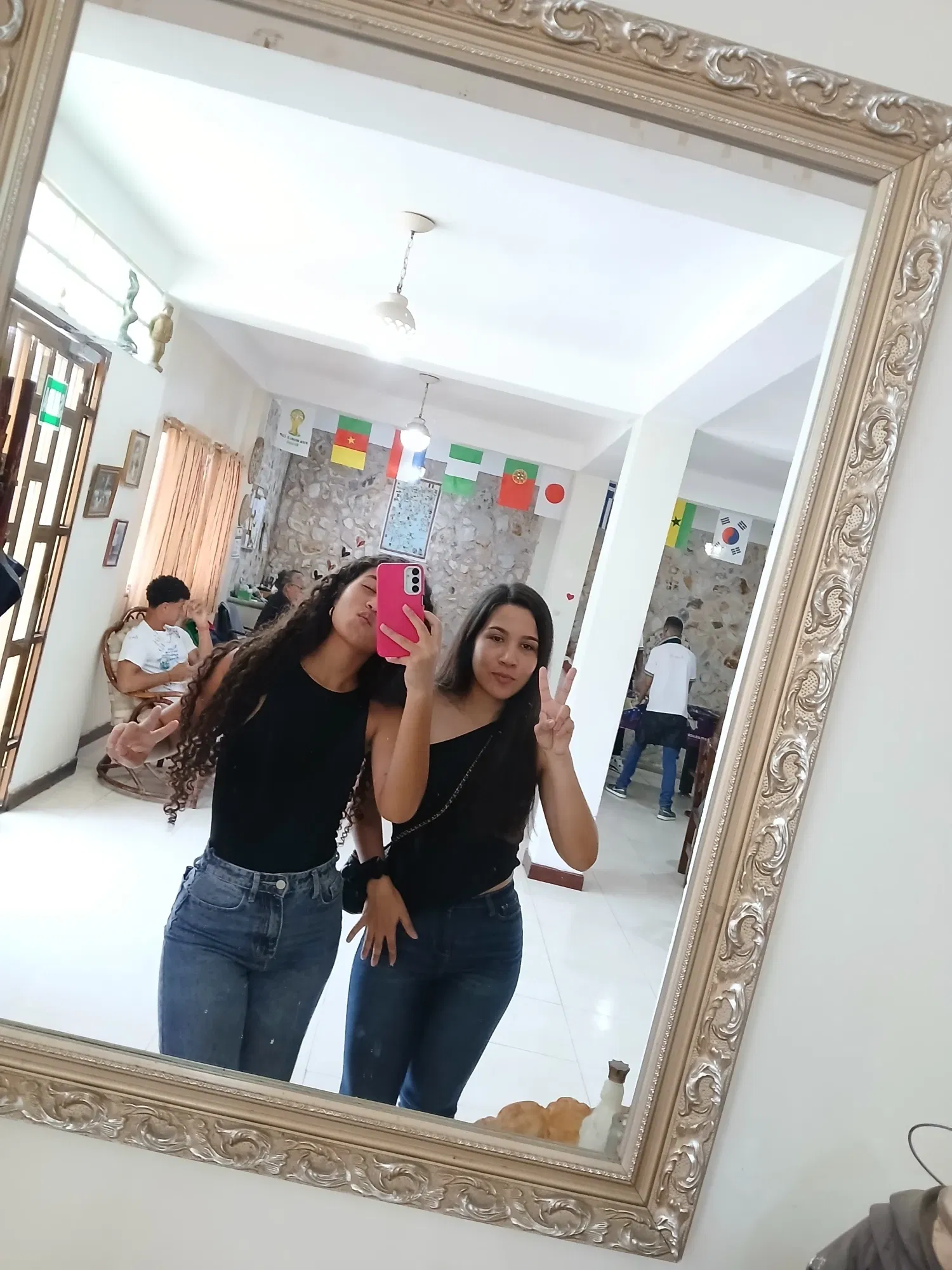 2oW7QkOikOZRRpSG_1000057029.webp
