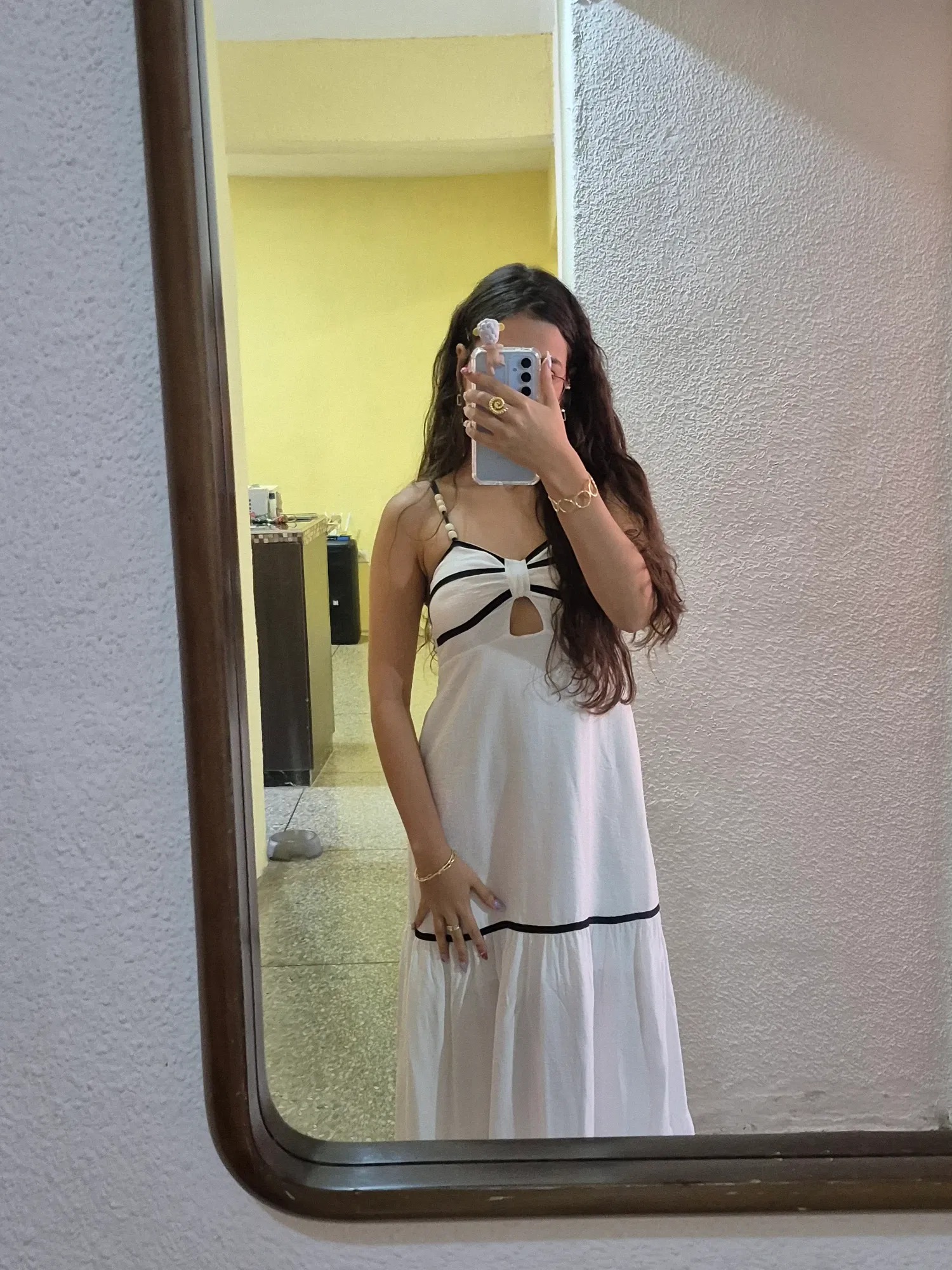 deZfDQumFAE62bFZ_1000034091.webp