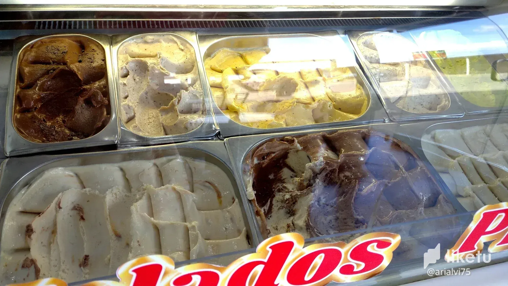 Visiting something more than just an ice cream shop. Villros caripito.// Visitando algo más que una heladería. Villros caripito.[ENG-ESP].