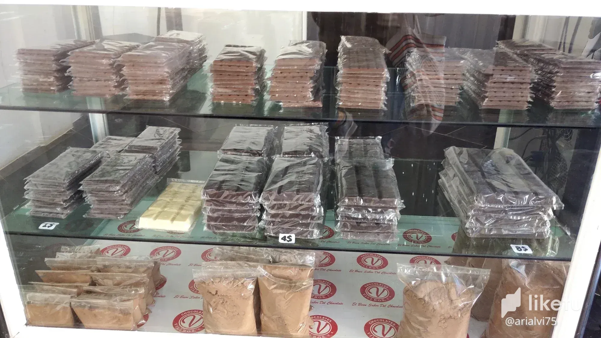 Visiting something more than just an ice cream shop. Villros caripito.// Visitando algo más que una heladería. Villros caripito.[ENG-ESP].