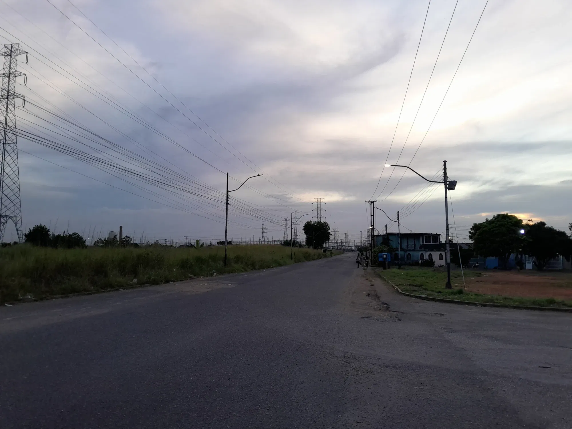 zeIufpzdZAzdh9bm_20250927_180229.webp