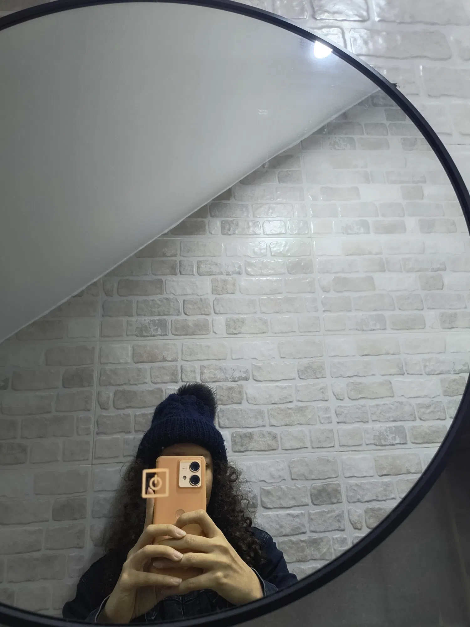 864EJPLOMj5LDFPa_1000196075.webp