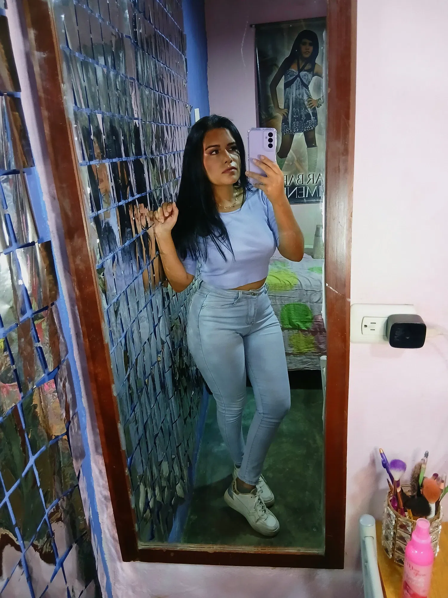 r3QidD72PFnAYS7b_1000077340.webp
