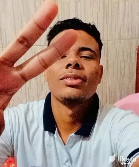 clkiw84v8008o35sz6zotbsb1_minha_foto.webp