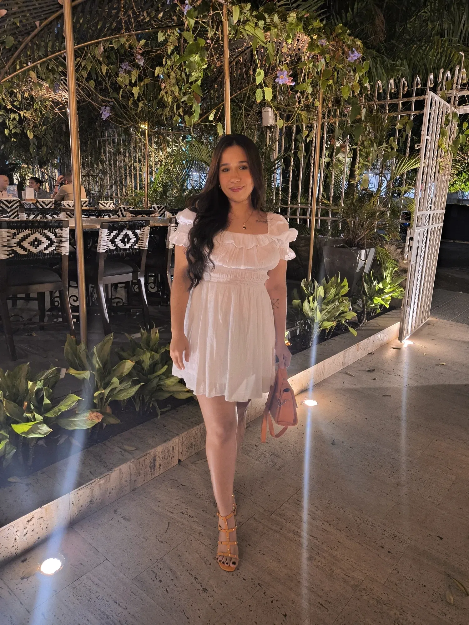 rVop4Be2WM5mGKaS_1000044897.webp