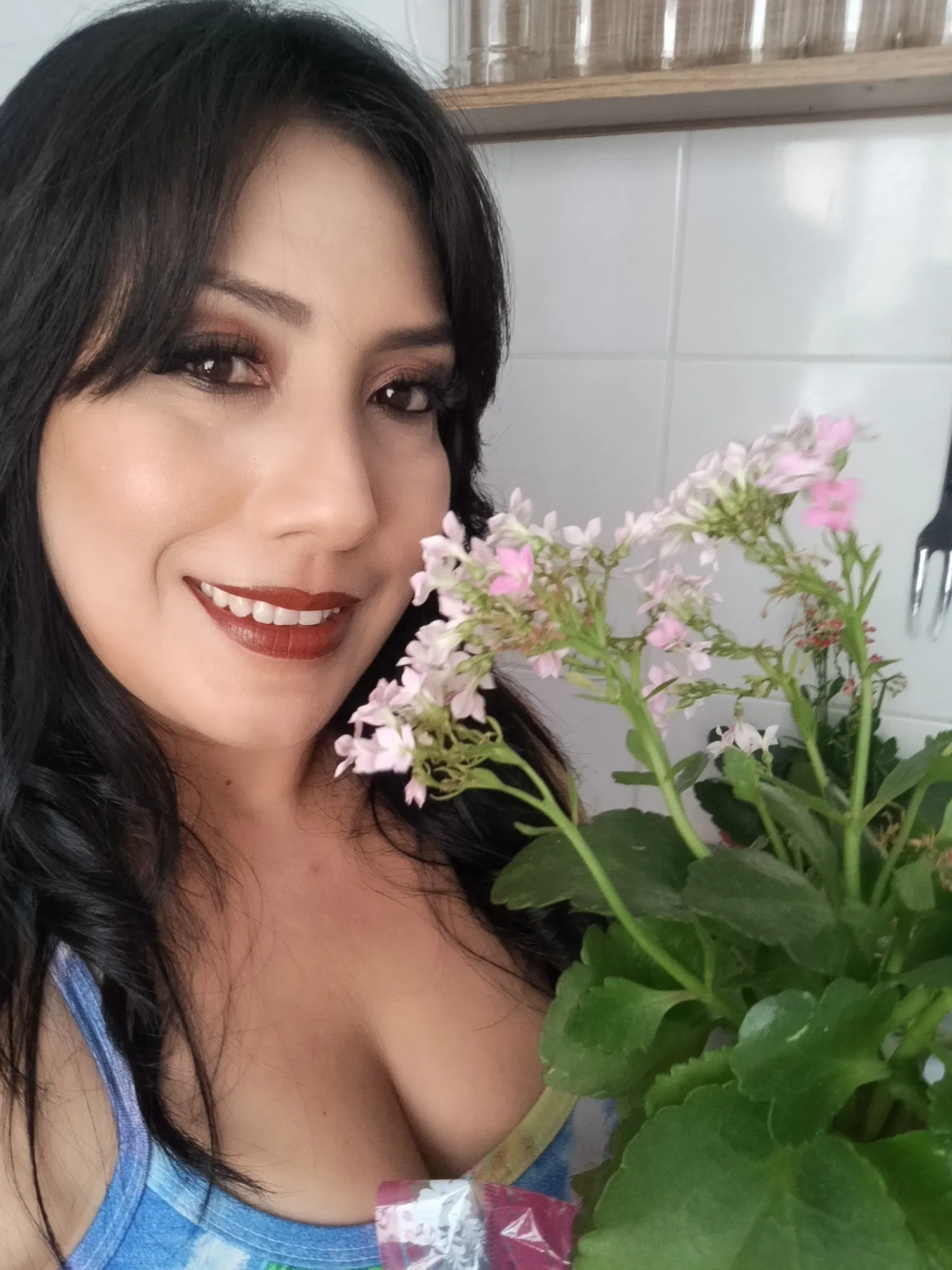 awwtHKzjmOXS2Rmk_1000035870.webp