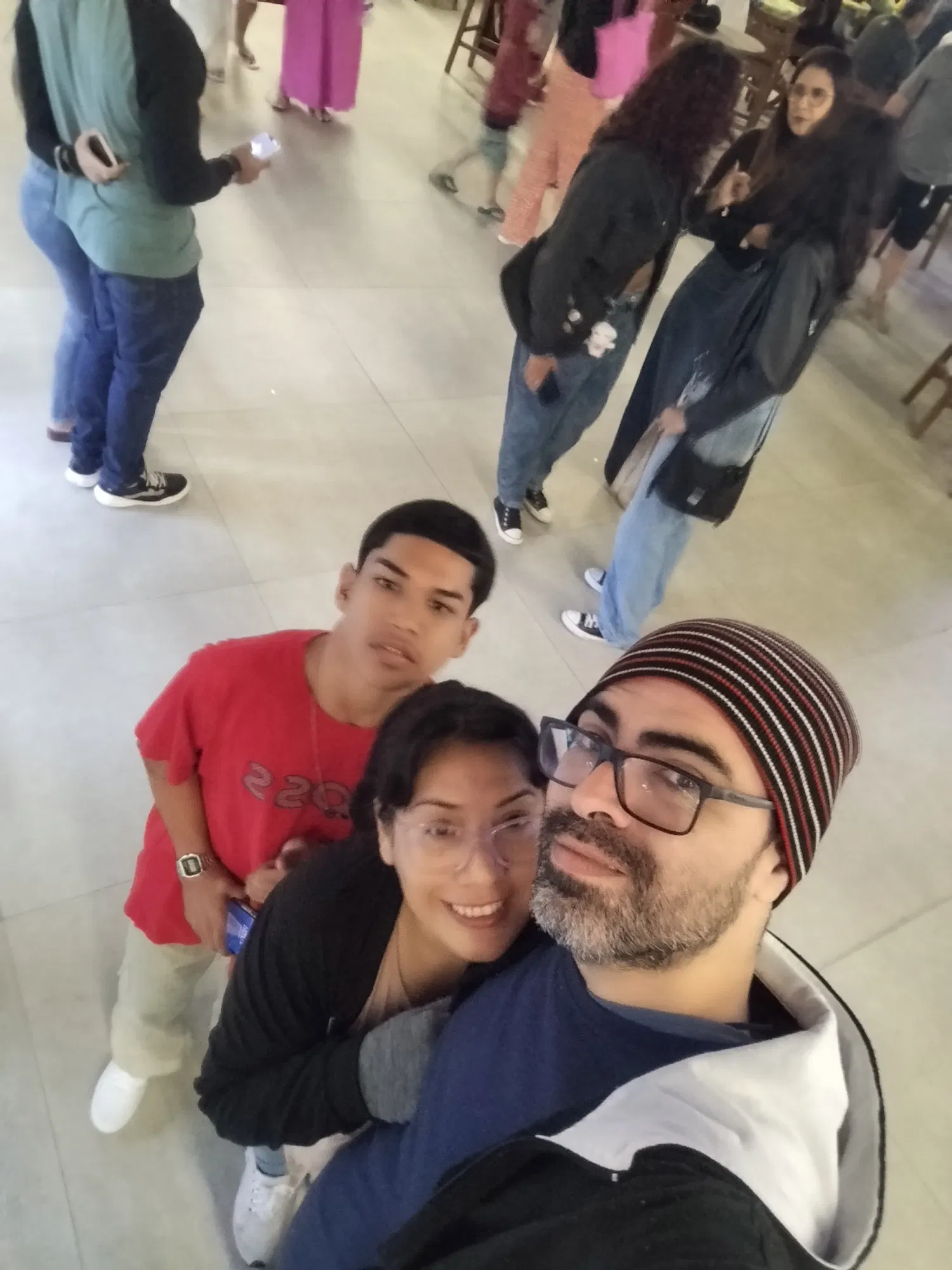 mUjb34pleEIBENSn_1000112742.webp