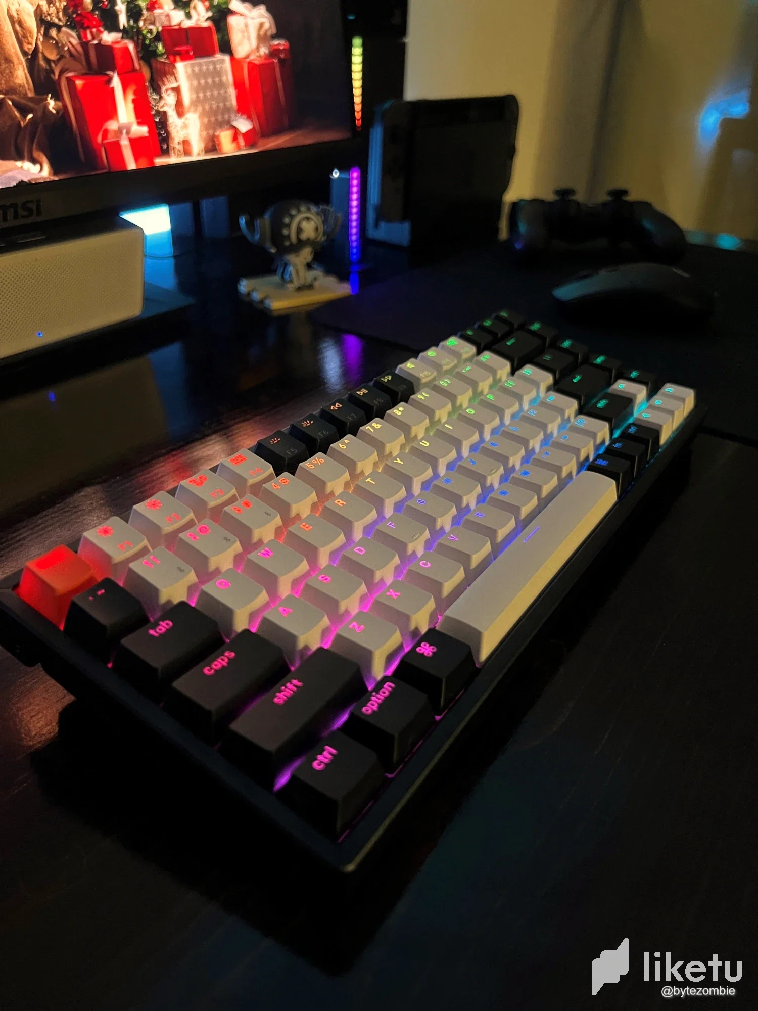 cldvolvxj000c50sz0el56rt6_bytezombie-keychron-keyboard.webp