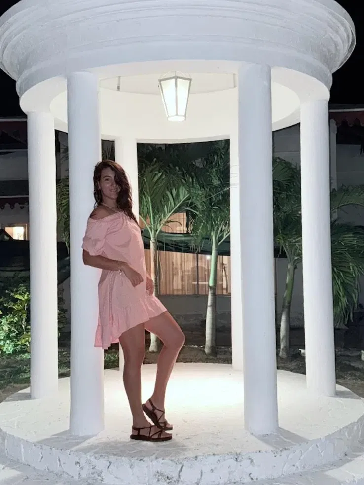 kI11GfBIcqNGI4bG_1000278590.webp