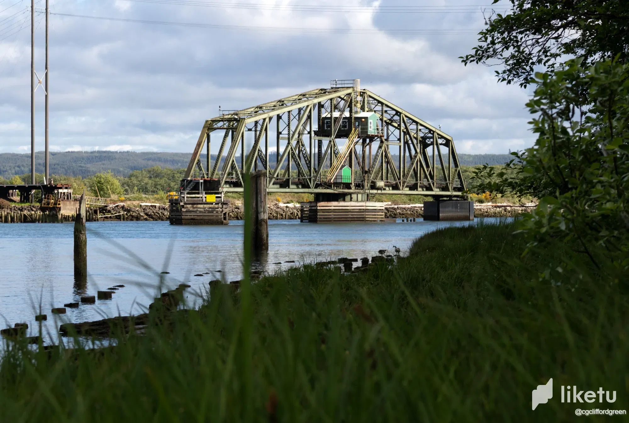SjjdKxxskv…
Payout: 0.000 HBDOn the Riverbend
2025-05-14 02:25<liketuimages> <center> ![y9jhbjm8bQJQgKJz_IMG_3498.webp