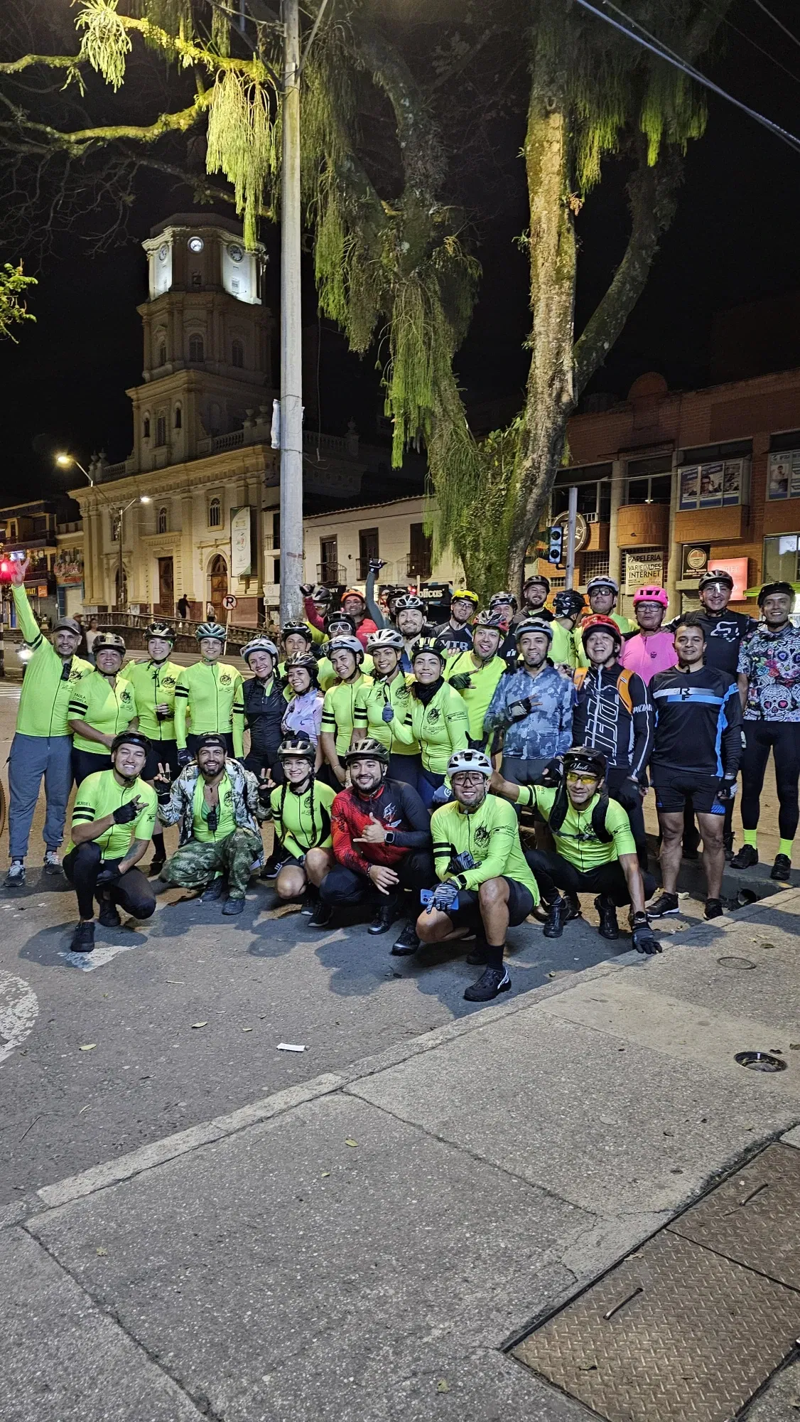 FGzkFsmXzf…
Payout: 0.000 HBDRuta nocturna a titiribi Antioquia/Night route to titiribi Antioquia (Esp/Eng)
2025-07-15 00:33<liketuimages> <center> ![bBkib3loEyIHsLMU_1000194945.webp