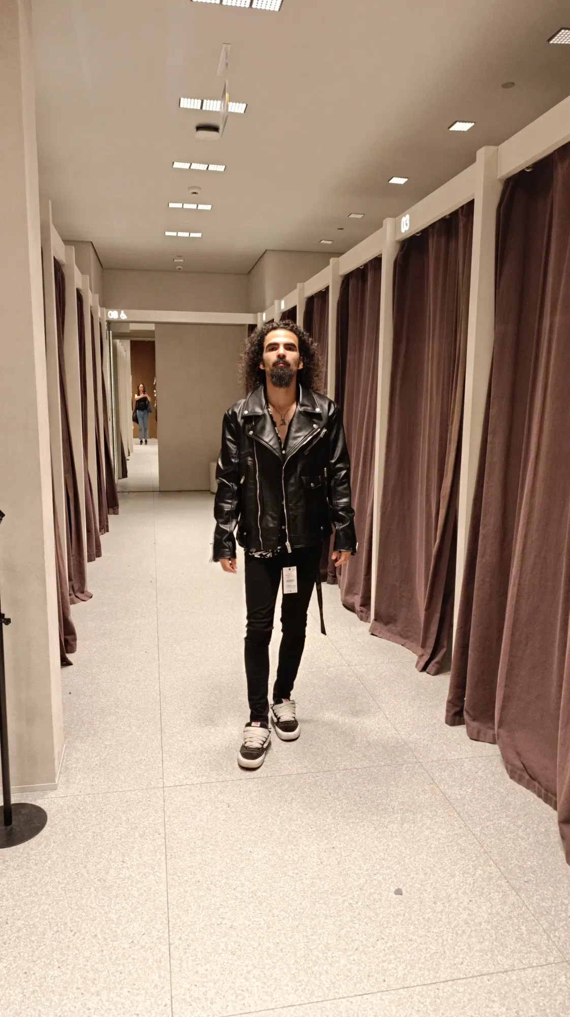 KVBvaoTnlZK5qmy4_1000205957.webp