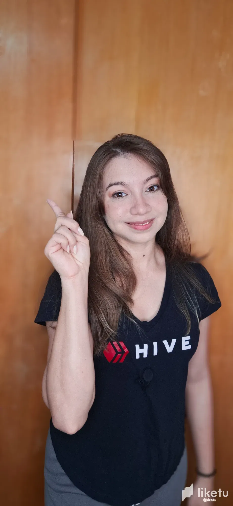 Behind-the-scenes photos during video recording