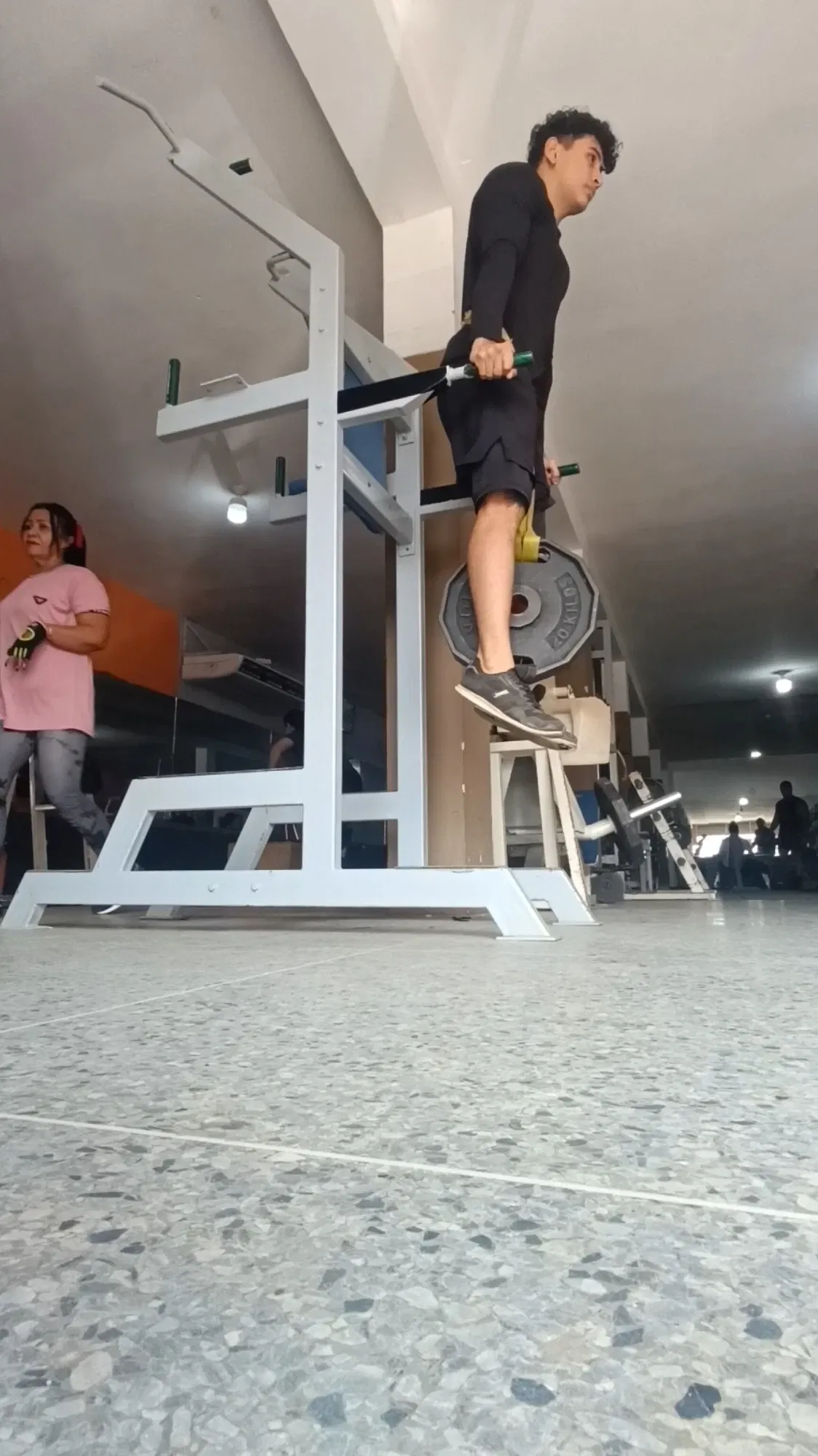 zT37KbTbiNrKDjU3_1000358812.webp
