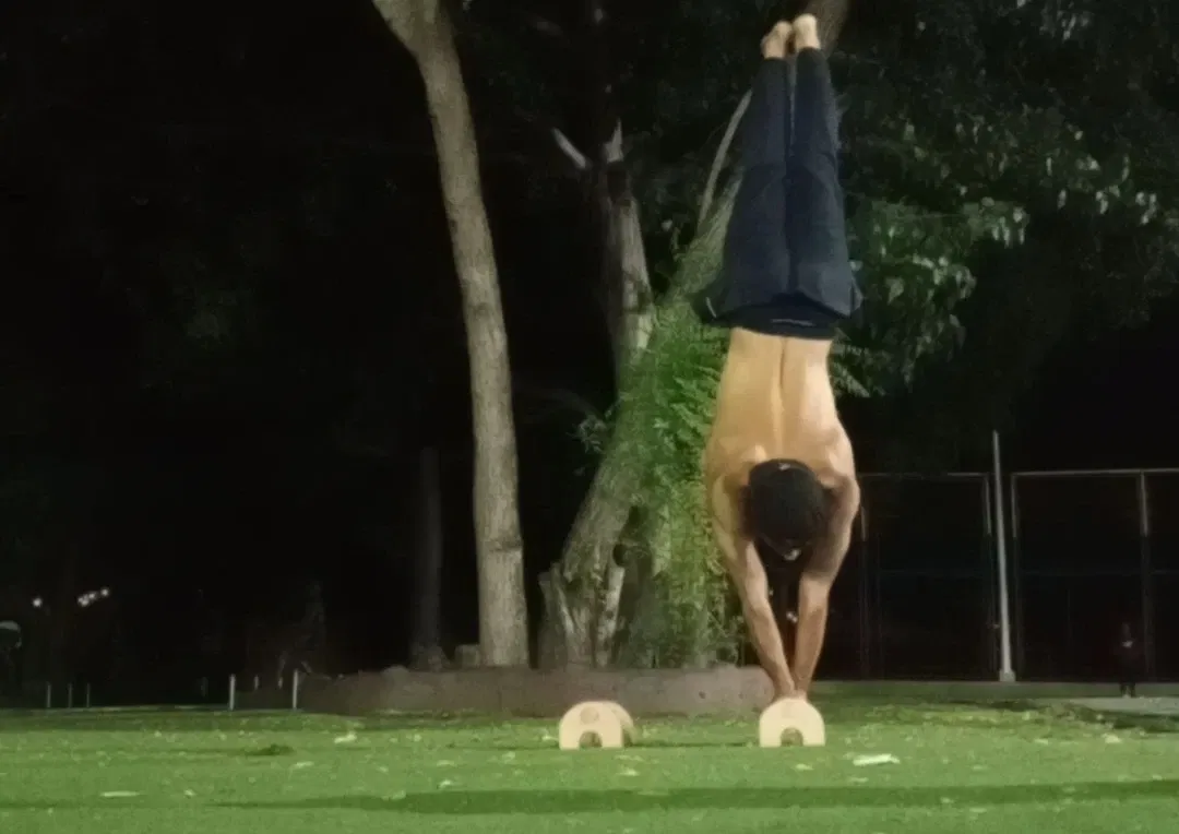 TUWxrLqW2hubj29X_VideoCapture_20250817-203919.webp