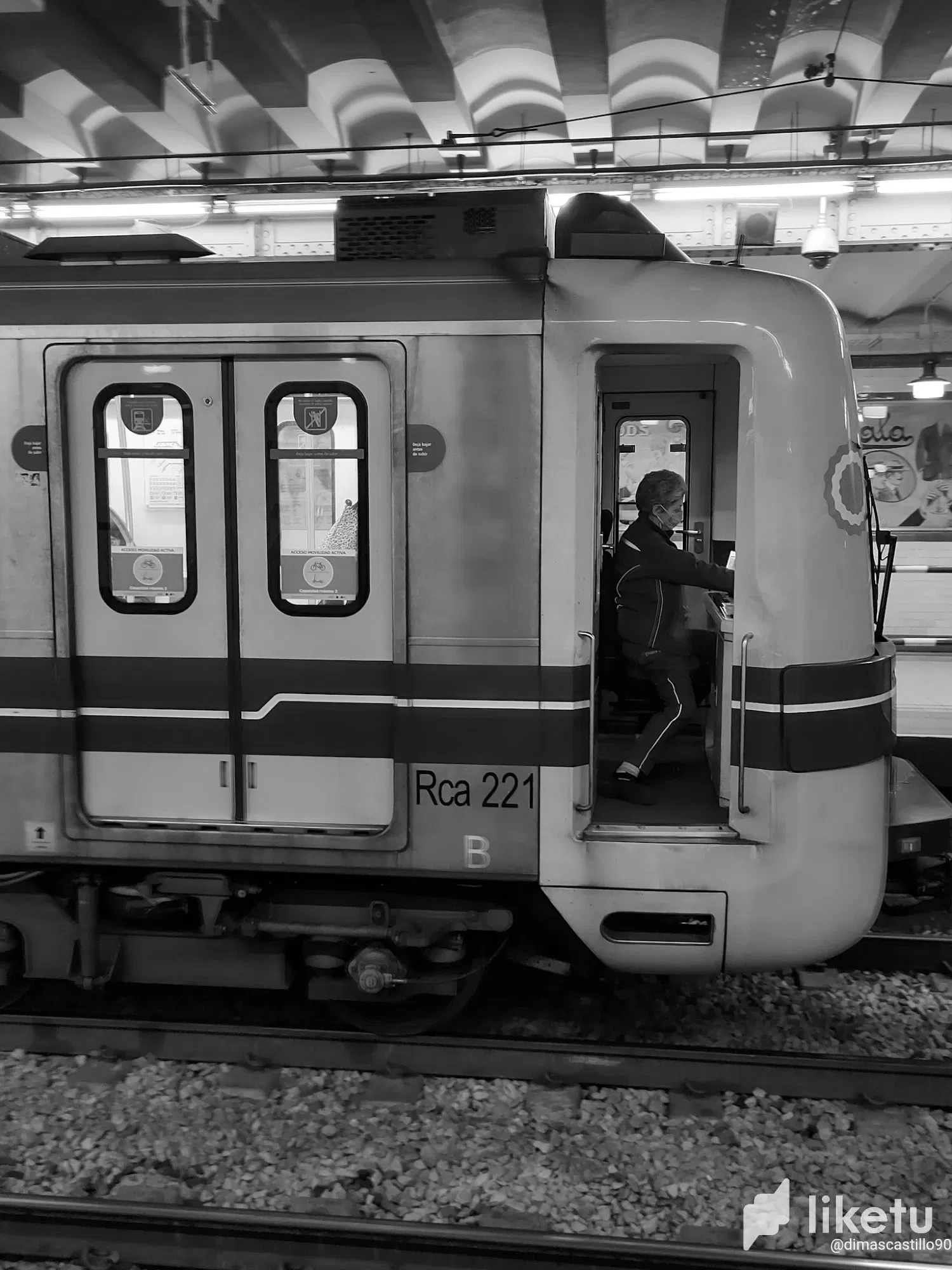 clgn419m601x48qsz3tel2rnv_IMG_20230414_212145094_HDR.webp