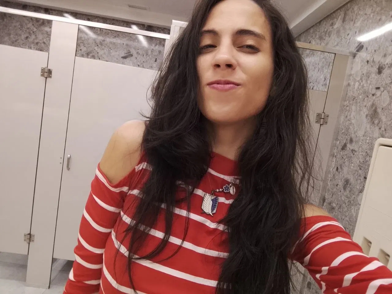 rMnomzcHCuKSMQbe_1000087920.webp