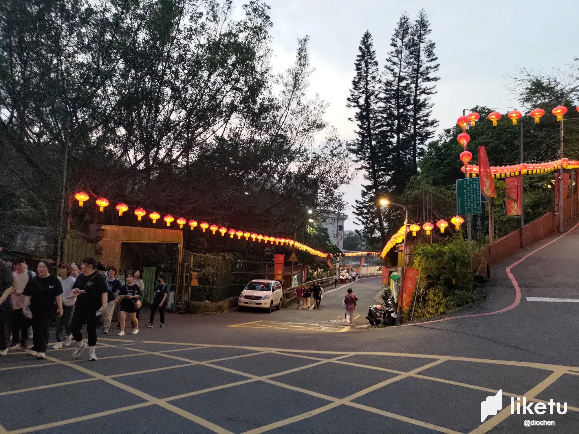 虎山賞螢去 / Off to Tiger Mountain to See Fireflies