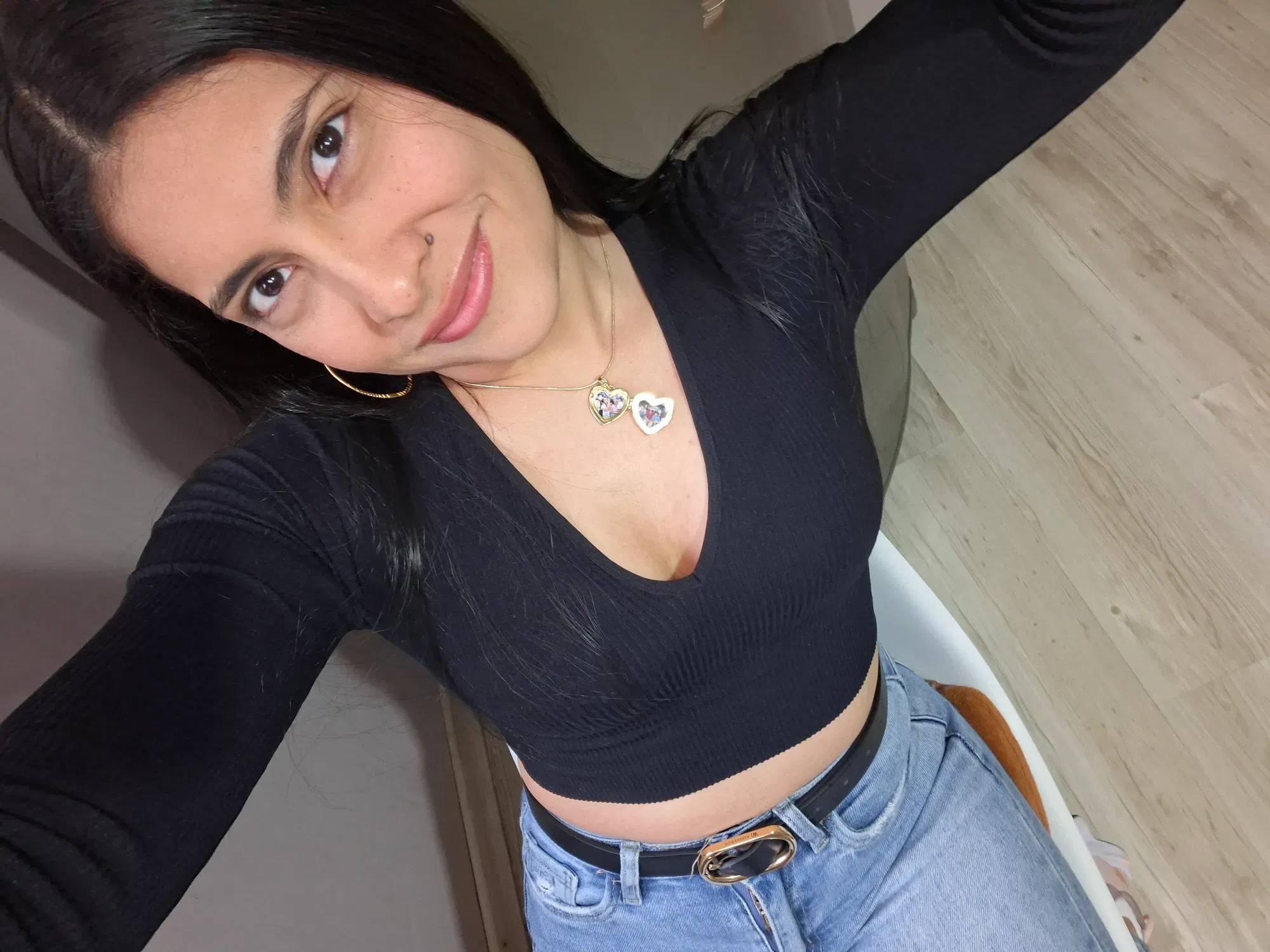 z1P55mS9CwSb8QO4_1000177836.webp