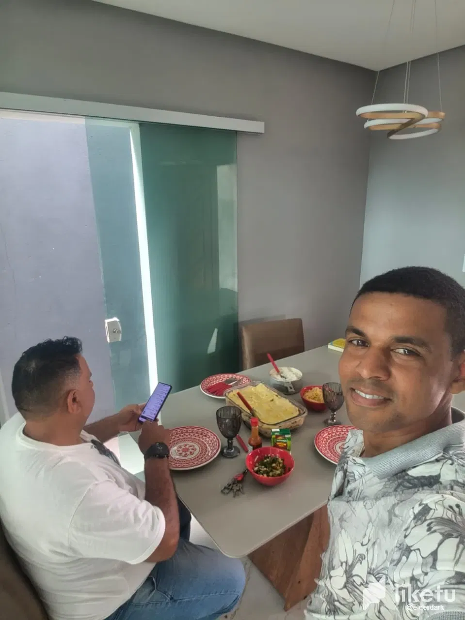 dBPi8nOznXBW2Zz4_3.webp