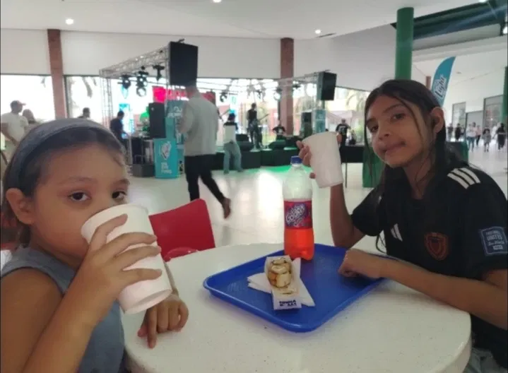 2uAgAmMEzvacIw13_1000210148.webp