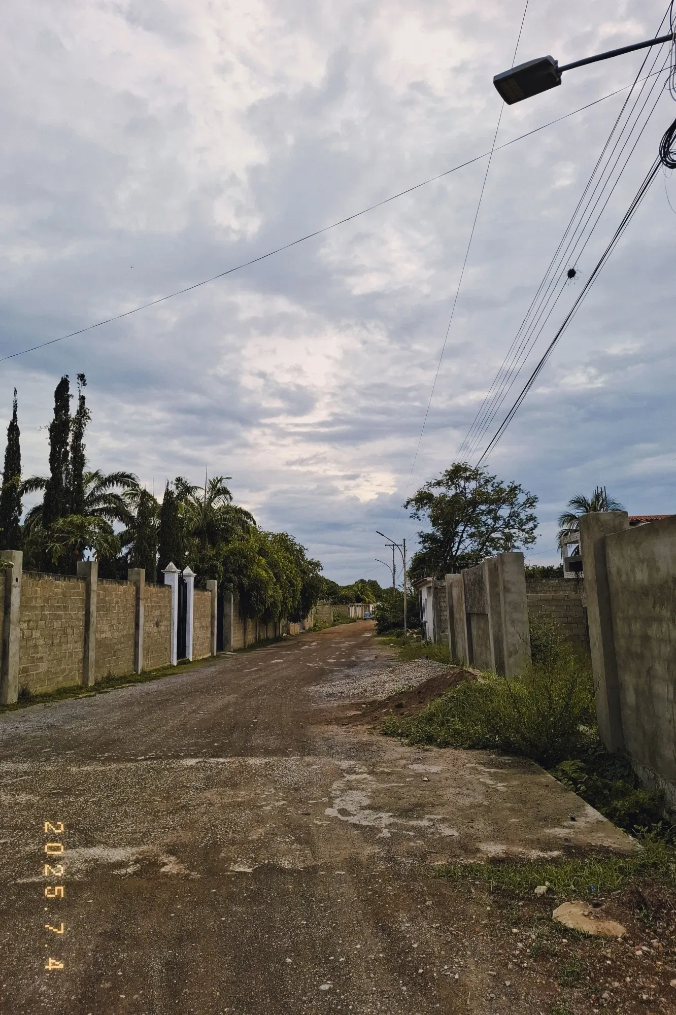 8F1WMr5rnzvkcnCu_1000337261.webp