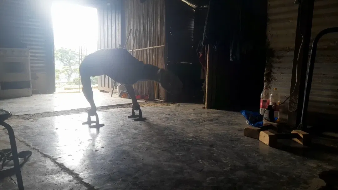 0MJNwThrMmR9jM48_1000261195.webp