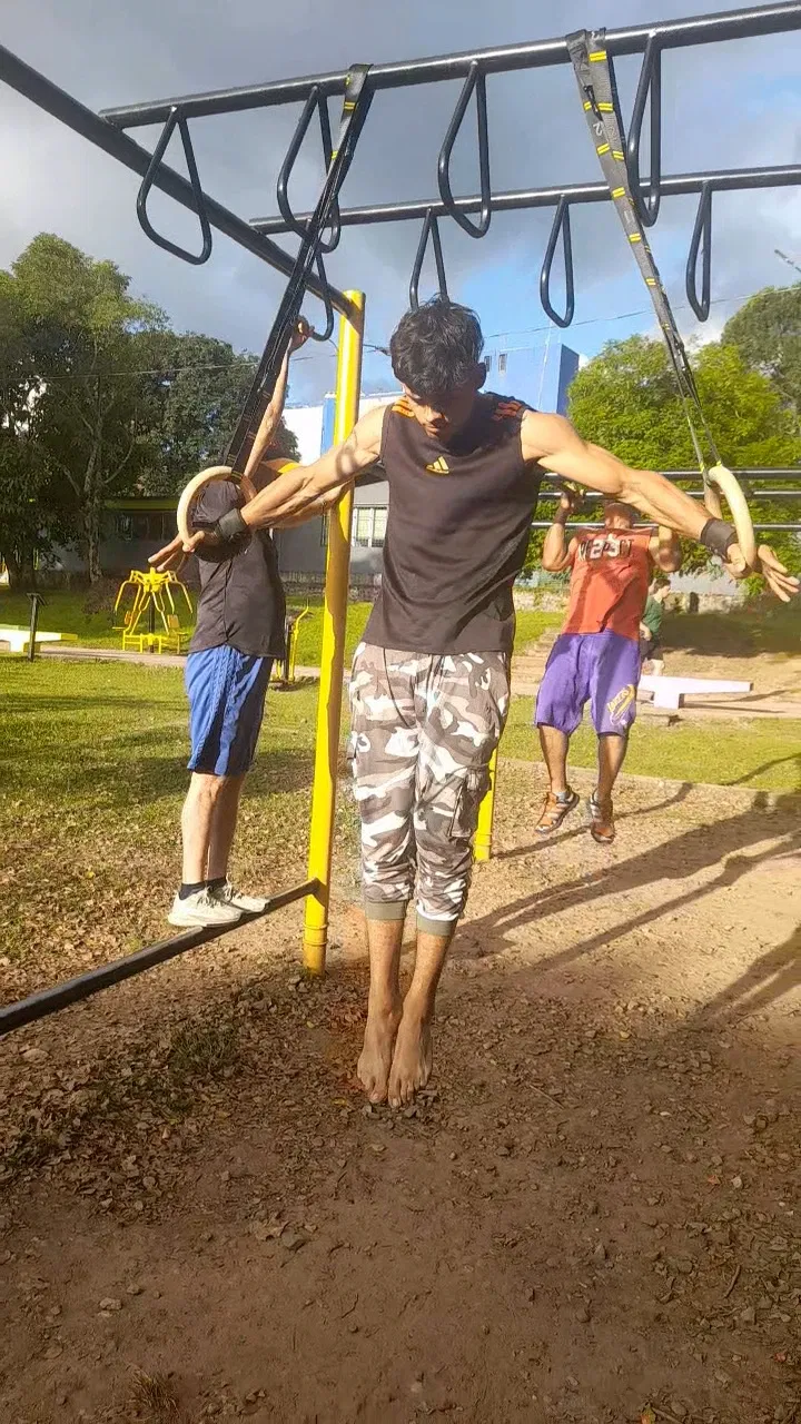 71LkXxjS6MwMbU0R_VideoCapture_20250916-204348.webp