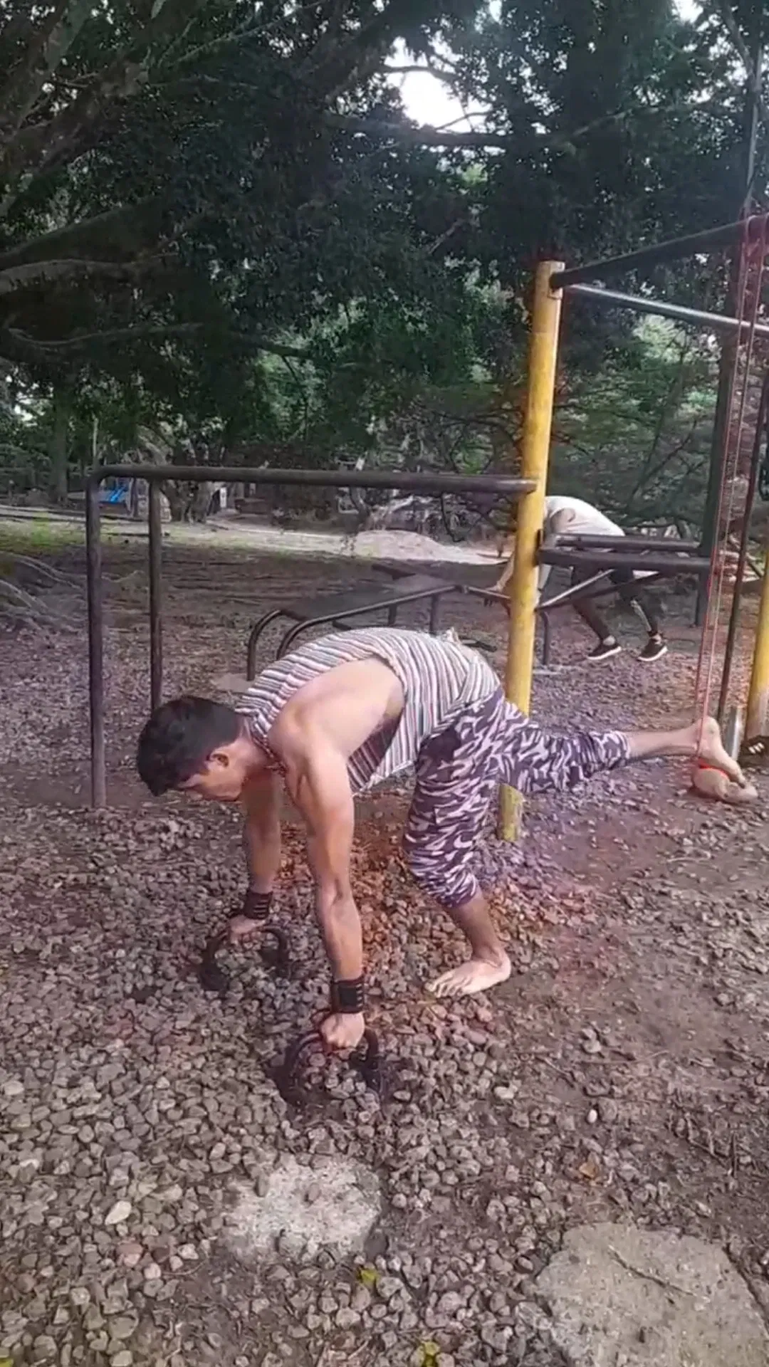 DGspRWxZNKQEIzM5_1000169046.webp