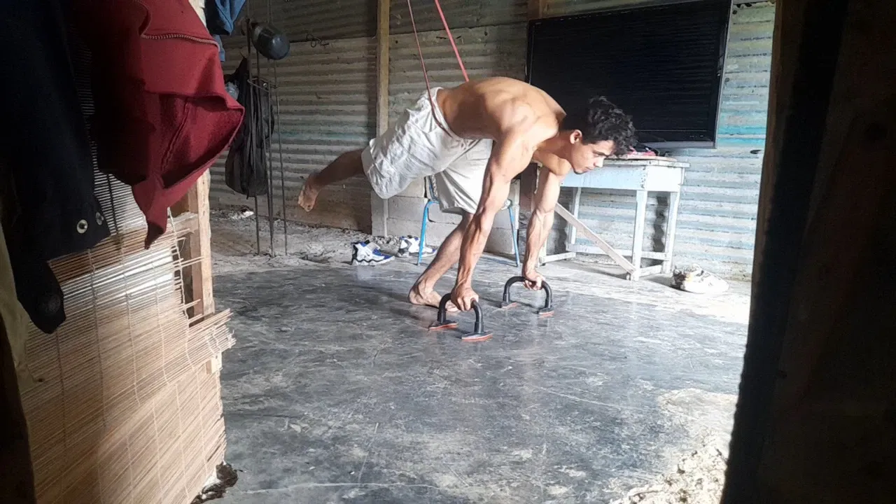 DedySeRyGb0QzqHA_VideoCapture_20250818-225655.webp
