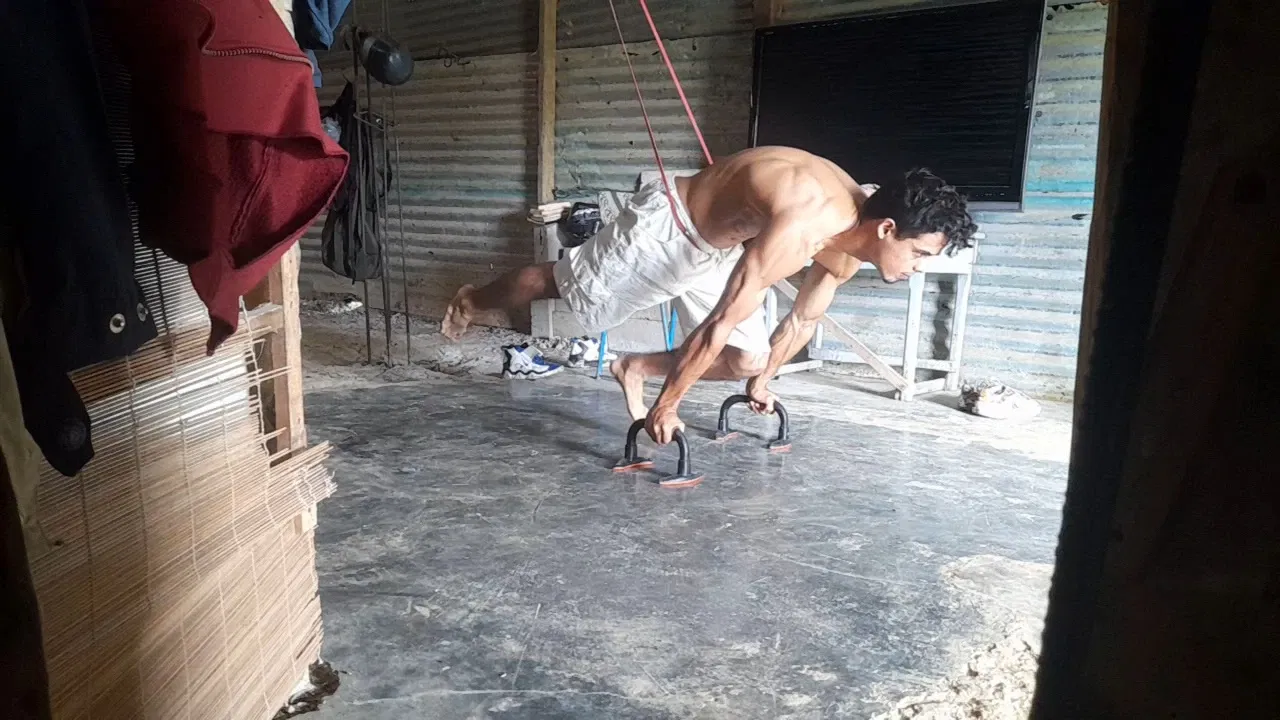 gZZipdsmhMfRGiQY_VideoCapture_20250818-225701.webp