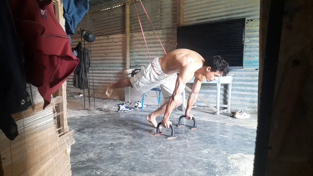 oQDohASMEvIHhAae_1000251995.webp