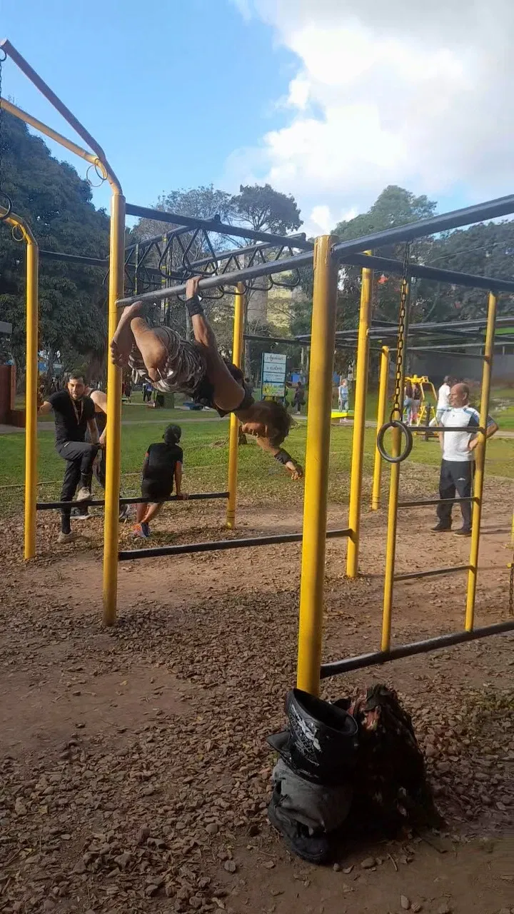 oVxyvOEpZ7sgecVl_VideoCapture_20250919-231334.webp