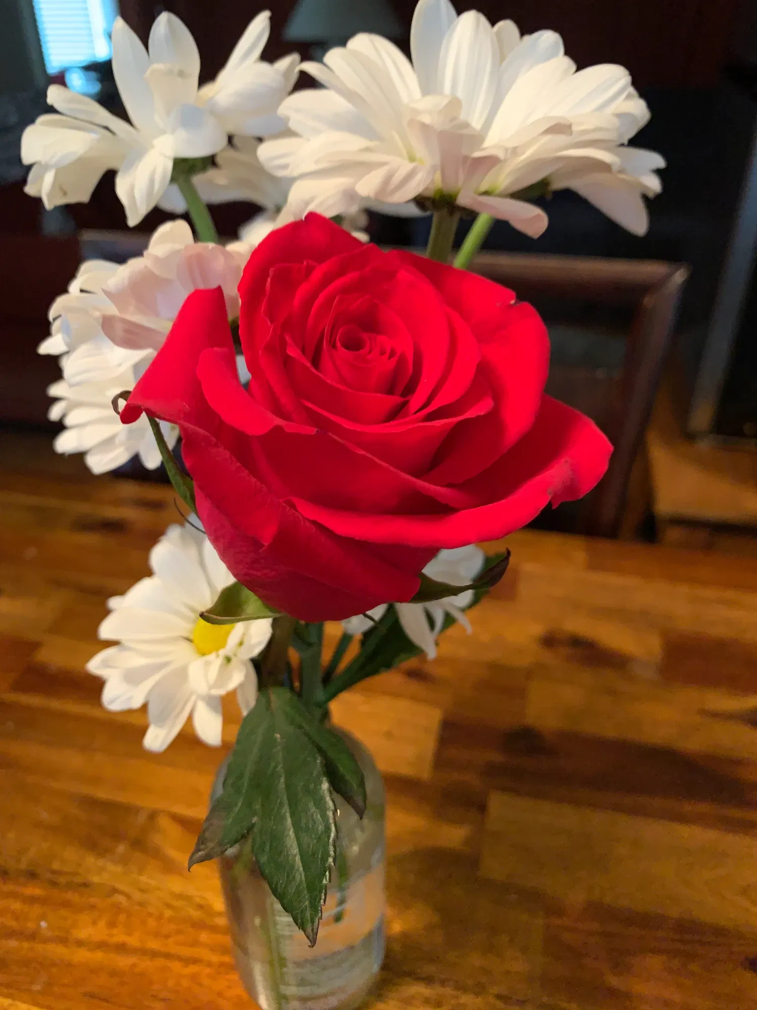 f4B0piCqzvwTdz6t_Mothers_Day_2025_Flowers.webp