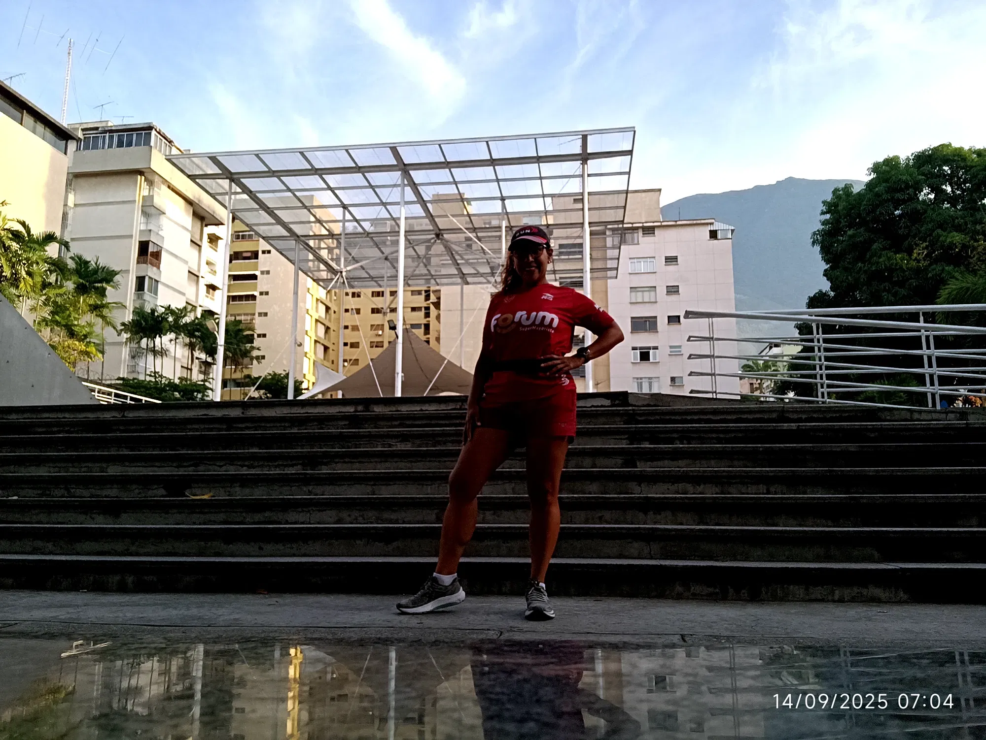 ZeSQZdc2KZUMCGOE_1002294772.webp
