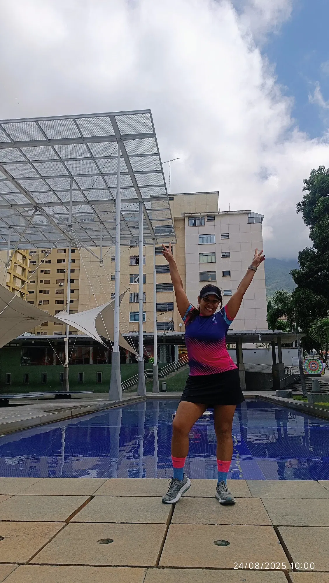 z378oTvVNVTKiMB8_1002217409.webp