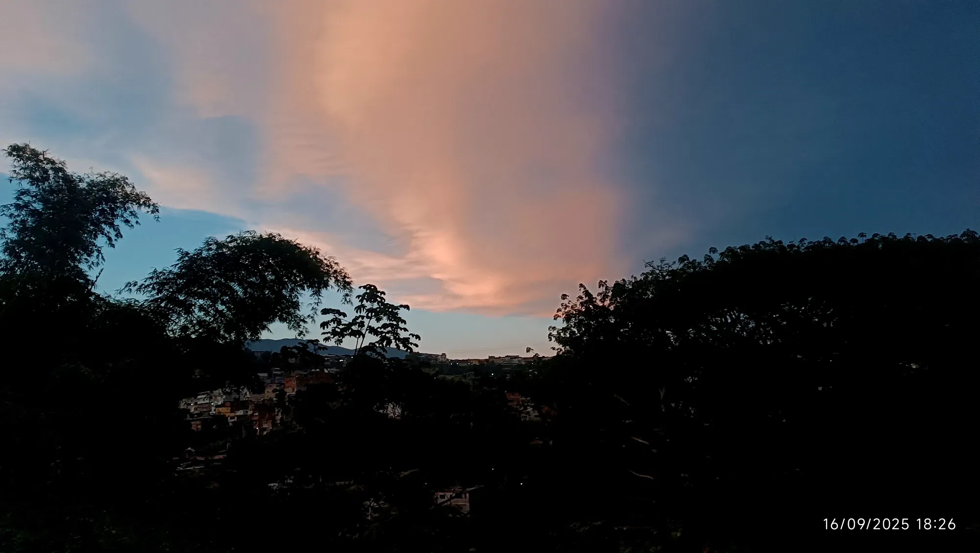 zeRdMl2mxqdcxui5_1002303086.webp