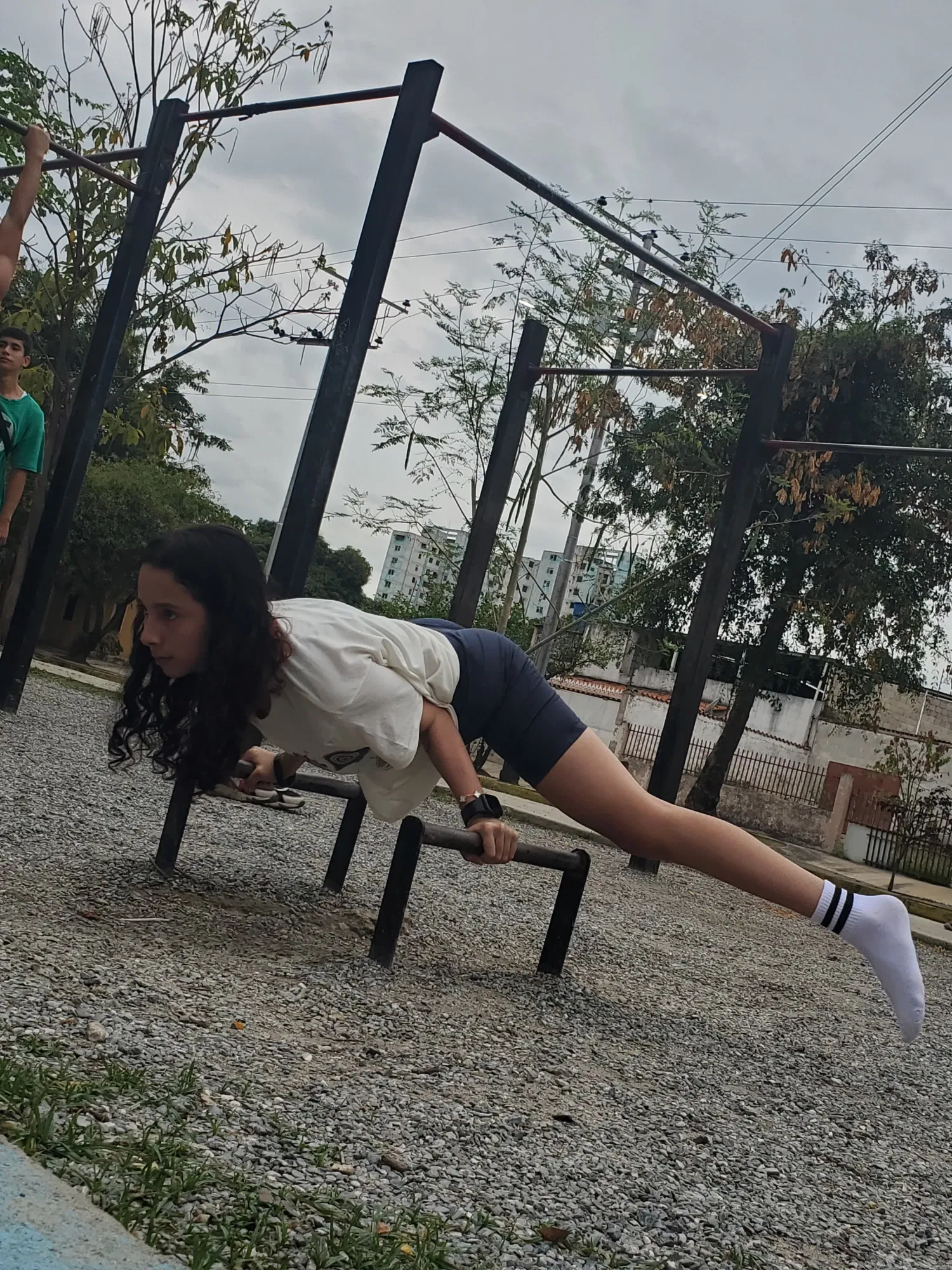 N67Z0x4LO8KFqtkd_20250430_180223.webp