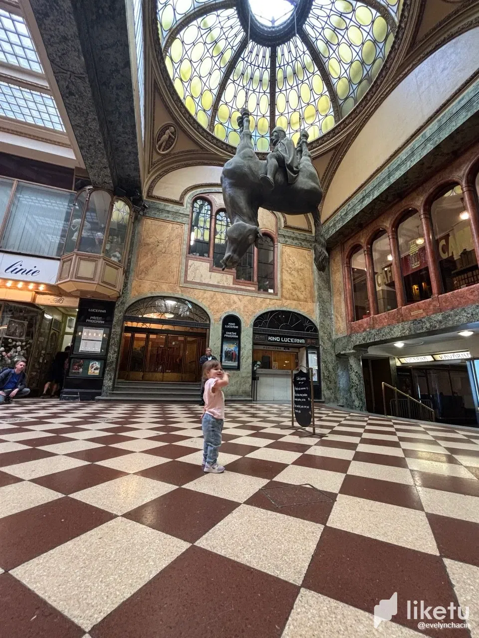 8b3iJDX3JoLBXjS6_photo_2025-09-04_23-15-56.webp