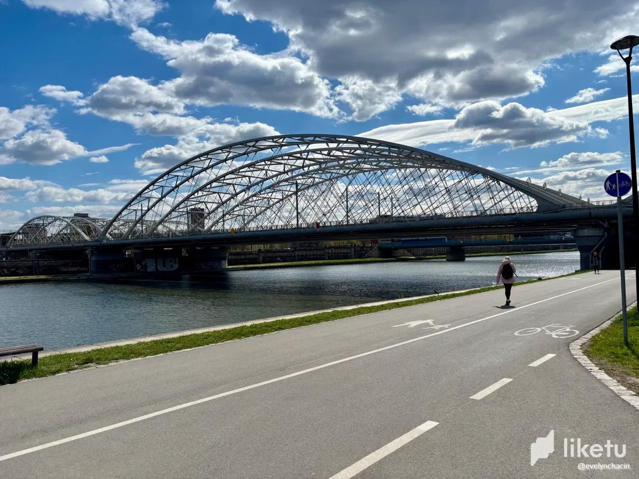 EizqVipzDnaBZ9kB_photo_2025-04-12_22-51-54.webp