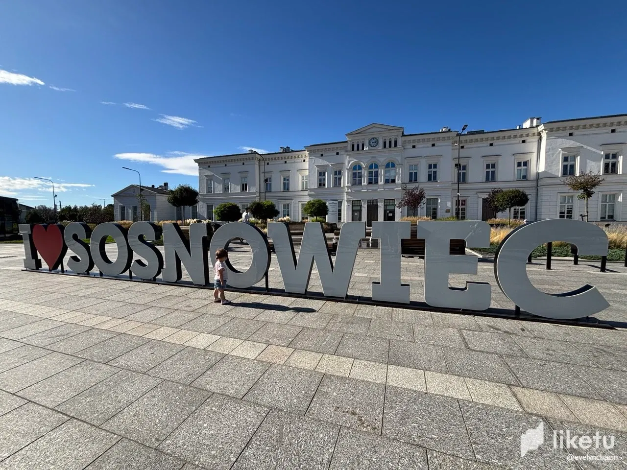 rcZddIEnRkDhXcTW_photo_2025-09-21_23-50-28.webp