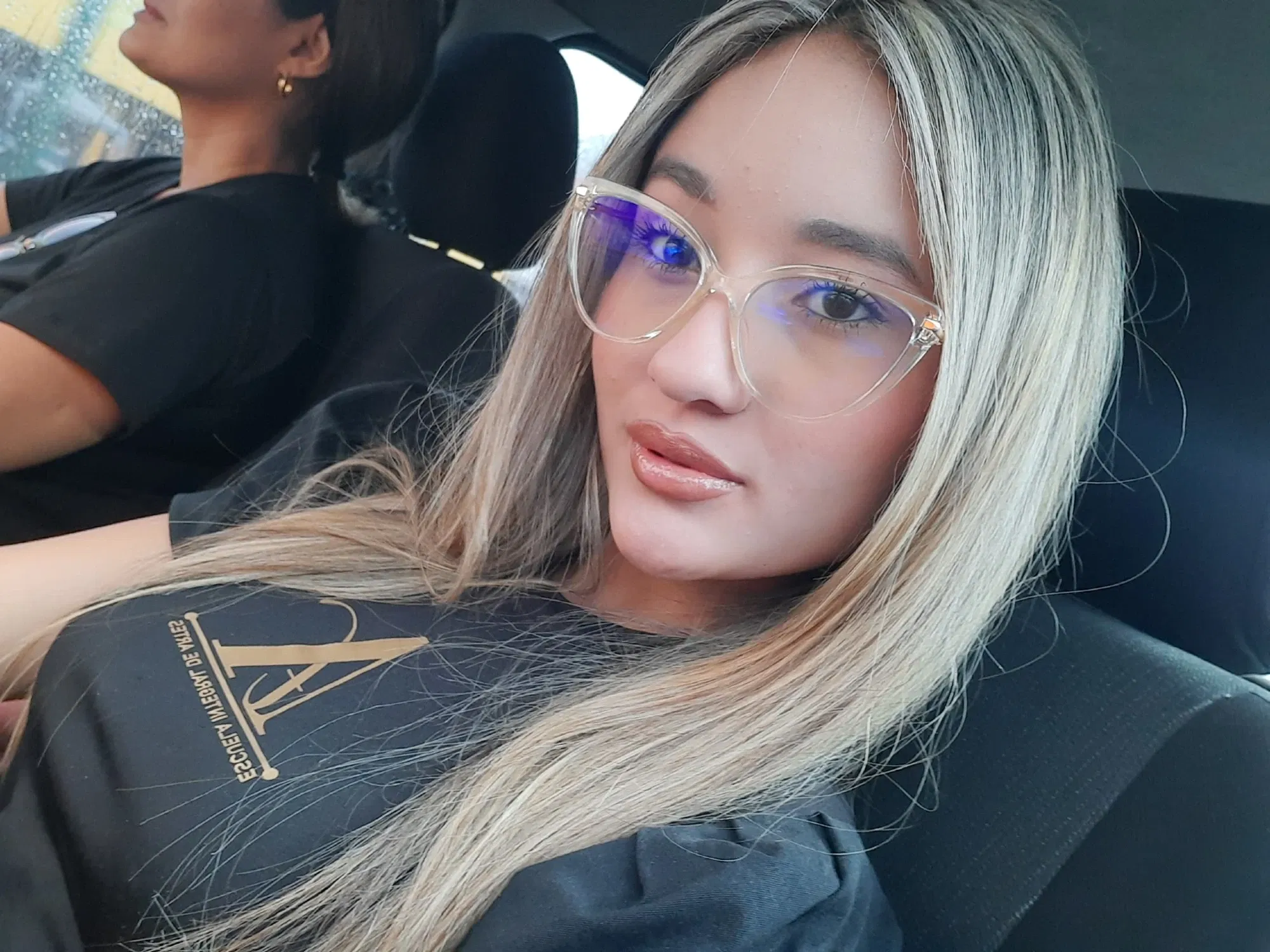 vZQLhNV2fNj7kZOE_1001235906.webp