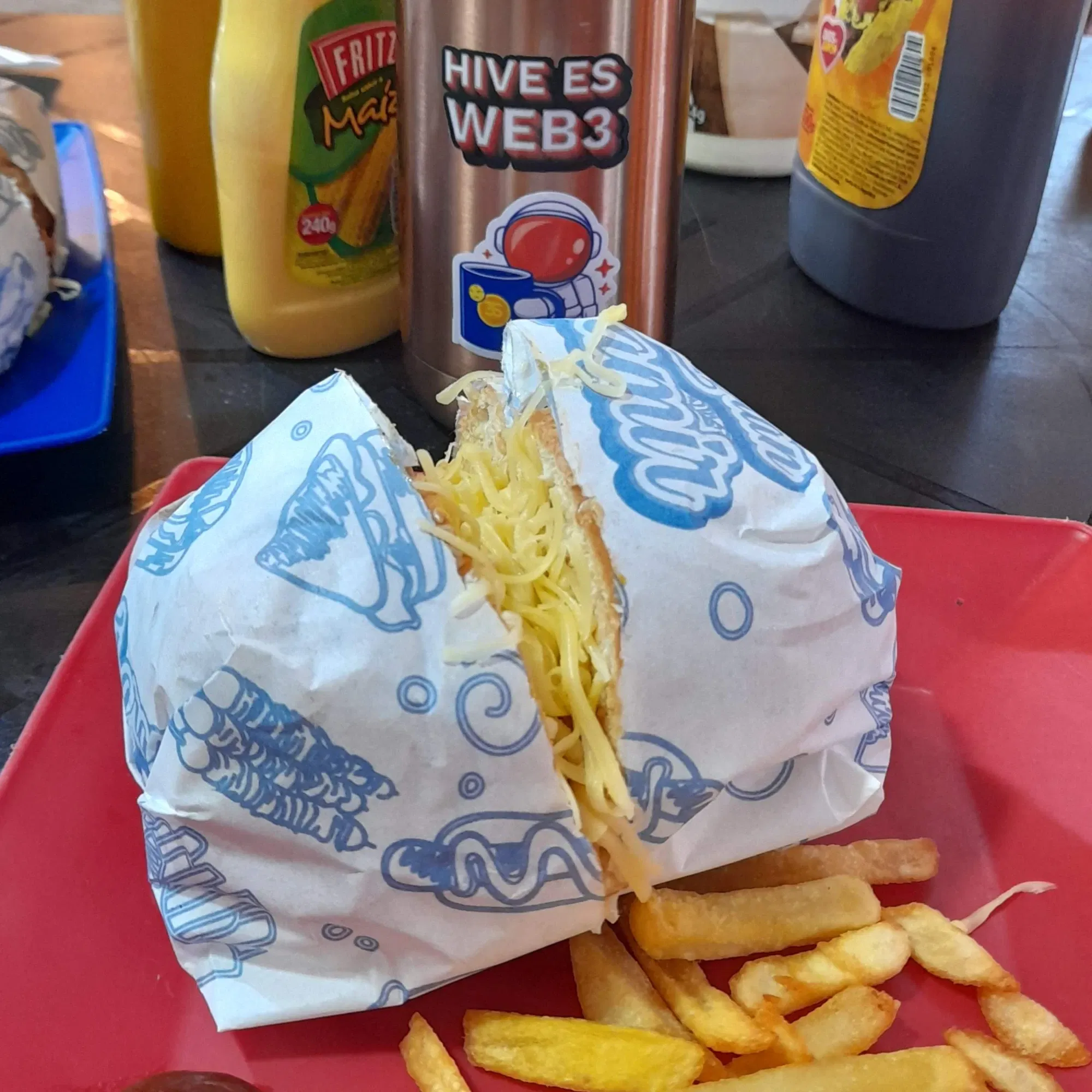 GDHd2OtIk…
Payout: 0.000 HBDD6: comida callejera Favorita. Hamburguesas 🍔
2025-06-09 03:38<liketuimages> <center> ![vRcDzTSBFqp3XA4P_1000327792.webp