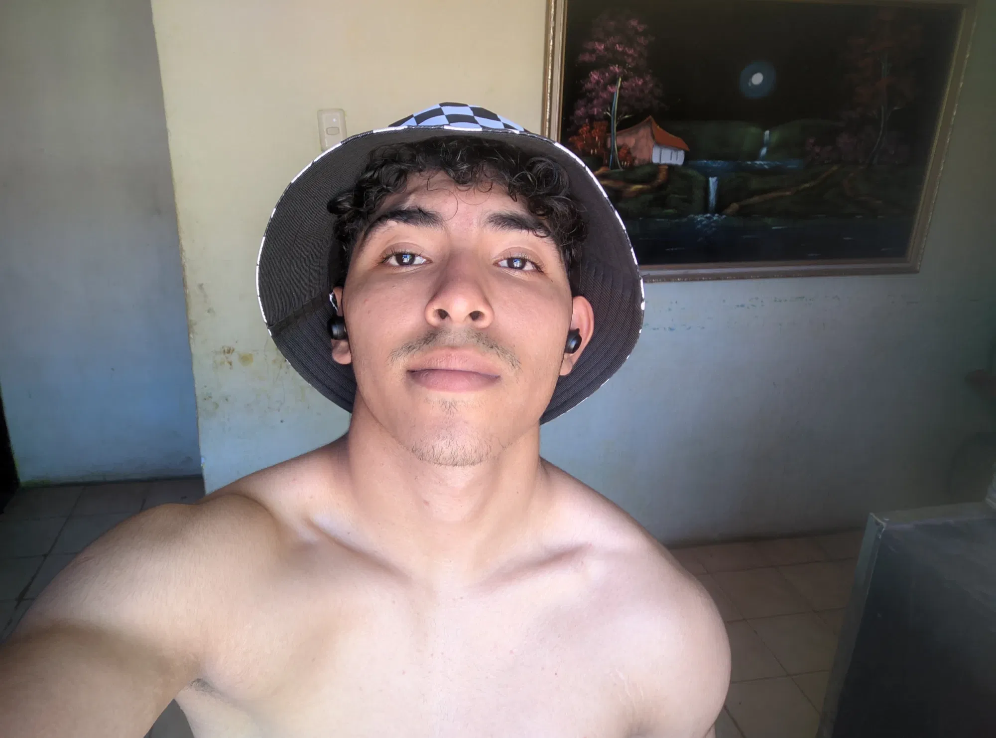 RJ8YA9cjYelweG7j_PXL_20250811_121621712.webp